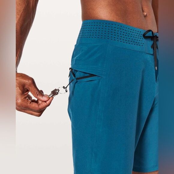 Lululemon Current State Short *9" Updated
Poseidon Size 34 - Picture 3 of 11